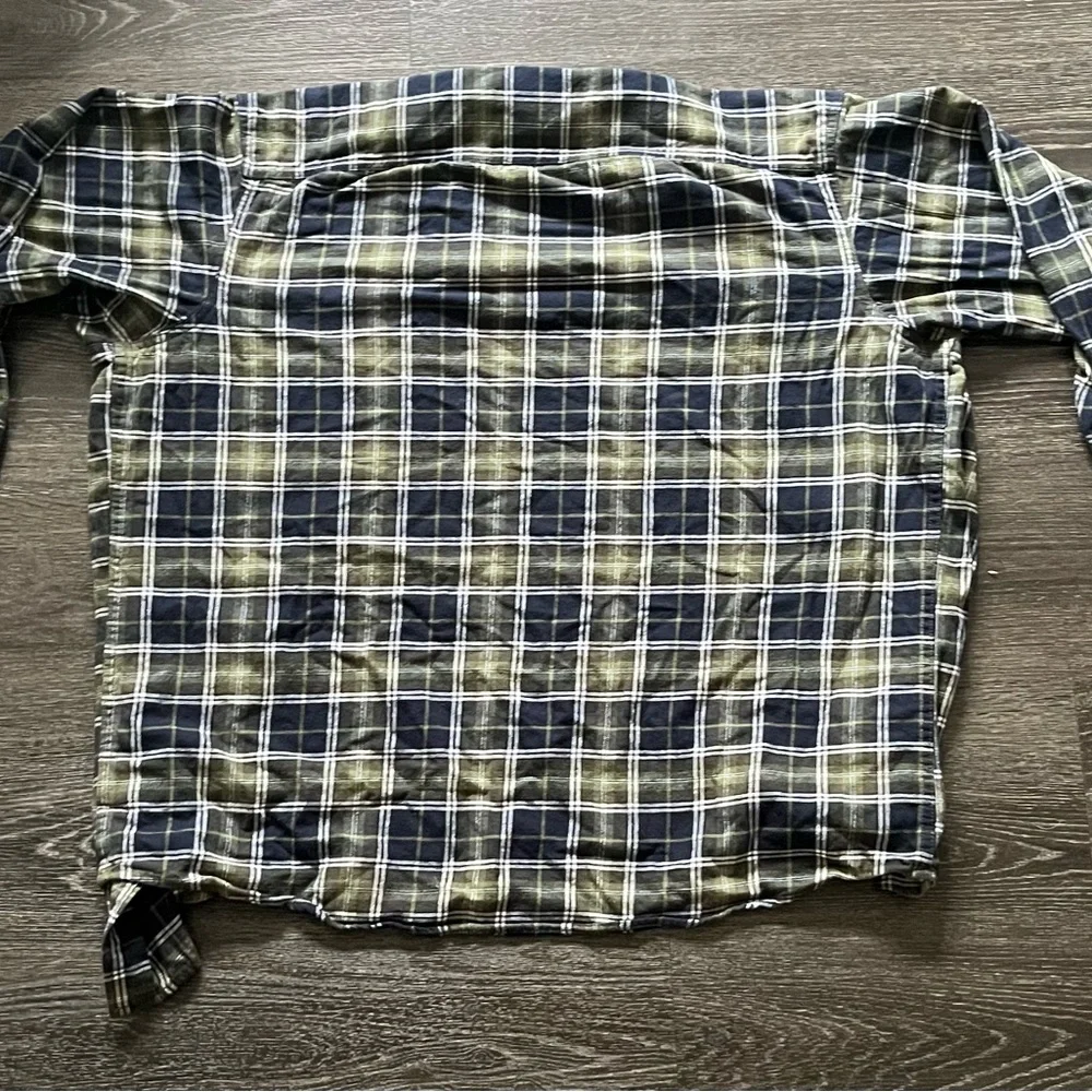 Abercrombie & Fitch Green and Blue Casual Button Down Shirt - Picture 3 of 6